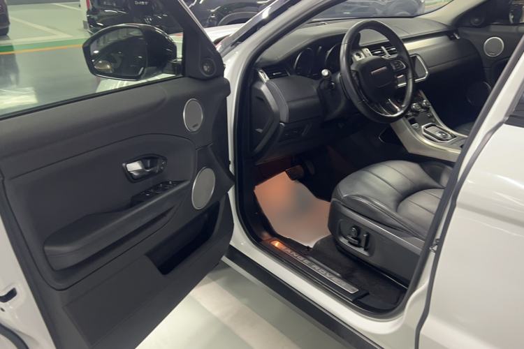 Used Land Rover Range Rover Evoque 2018 240 PS SE Smart Brilliance Edition