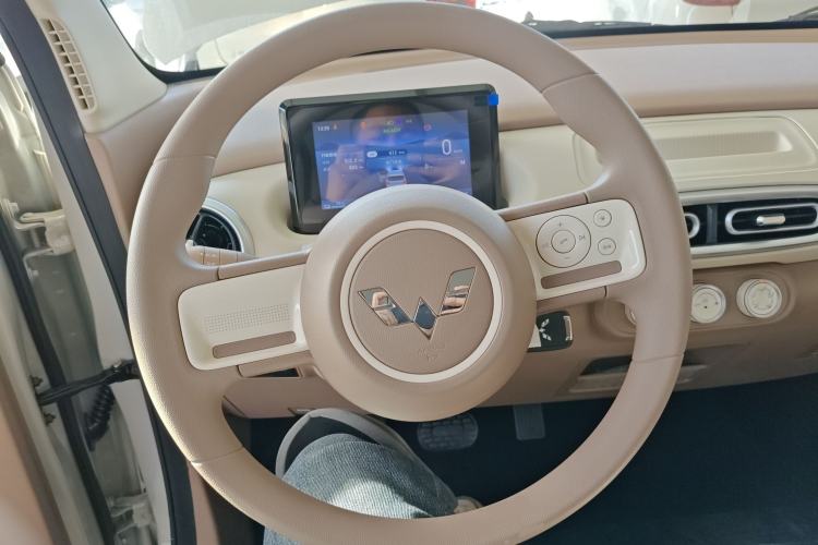 Used Wuling Hongguang MINIEV 2025 Four-Door Version Advanced Edition
