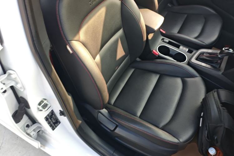 Used Hyundai Elantra 2019 1.4T Dual-Clutch Xuan Dong · Dynamic Model
