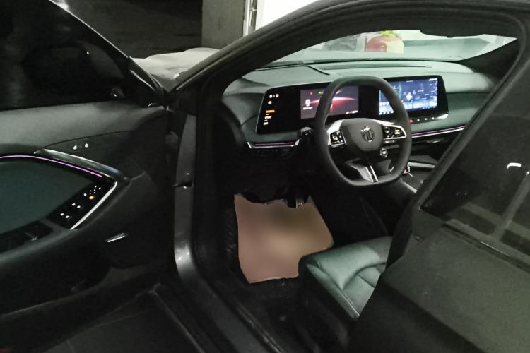 Used MG 7 2023 2.0T Automatic Hunter Luxury Edition
