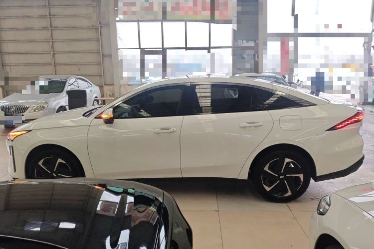 Used  L6 2025 EM-i 140km Starship Edition