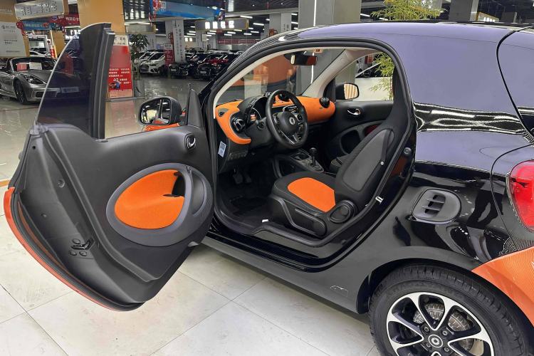 Used  fortwo 2015 1.0L 52 kW Hardtop Passion Edition
