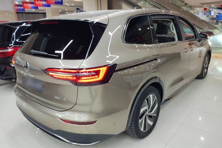 Used Volkswagen Viloran 2022 380TSI Luxury Edition
