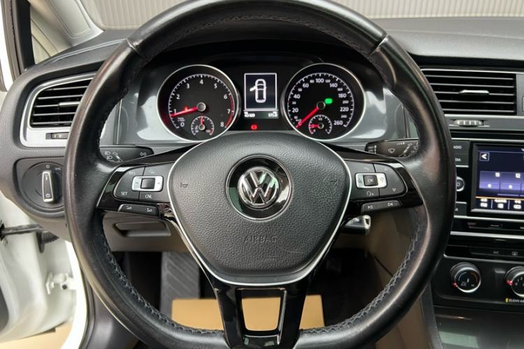 Used Volkswagen Golf 2018 1.6L Automatic Comfort Model
