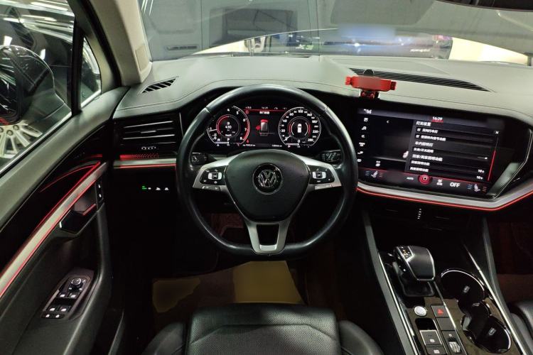 Used Volkswagen Touareg 2020 2.0 TSI RuiShang Edition China VI Standard
