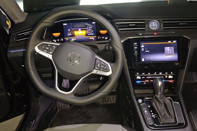 Used Volkswagen Magotan 2026 30 Million Vehicles Selected Model 280TSI DSG Luxury Edition
