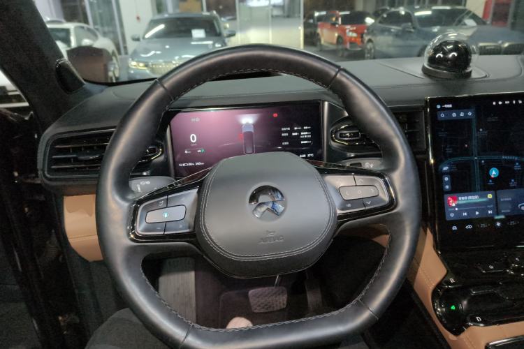 Used Nio ES8 2020 580 km Range Signature Edition Six-Seater Version
