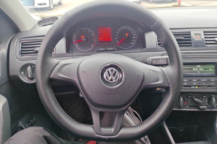 Used Volkswagen Santana 2016 1.4L Manual Fashion Edition