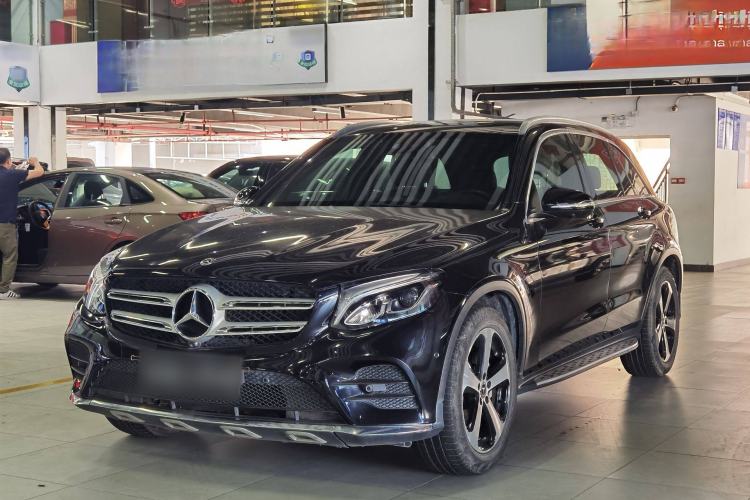 Used Mercedes-Benz GLC 2019 Facelift GLC 260 L 4MATIC Luxury Model
