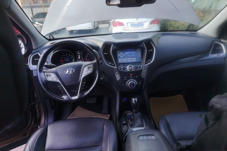 Used Hyundai Santa Fe 2015 2.0T Automatic All-Wheel Drive Smart Version 5 Seats