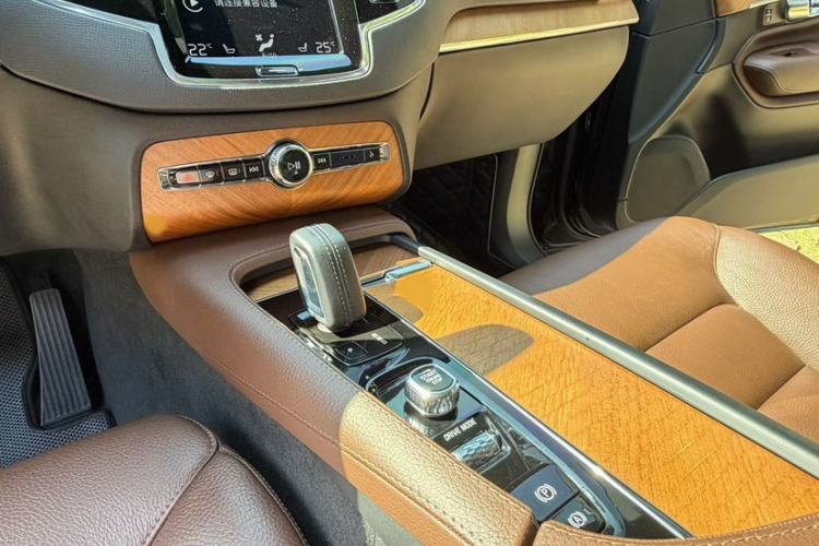 Used Volvo XC90 2021 B6 Zhiyi Luxury Edition 7-Seater
