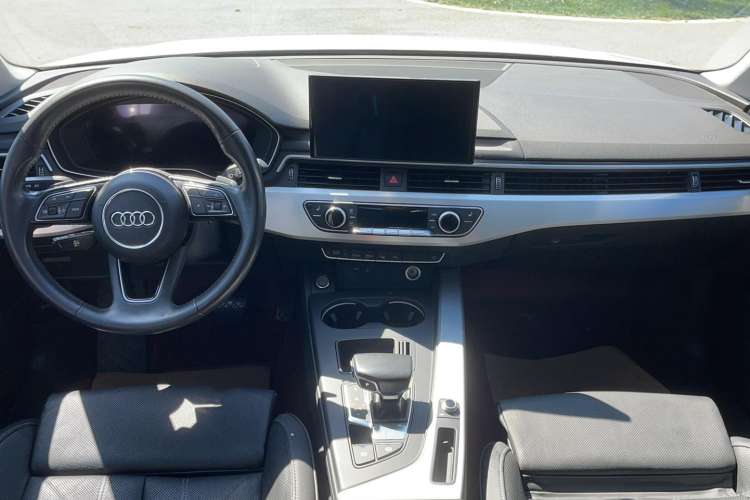 Used Audi A4L 2020 40 TFSI Luxury Dynamic Model

