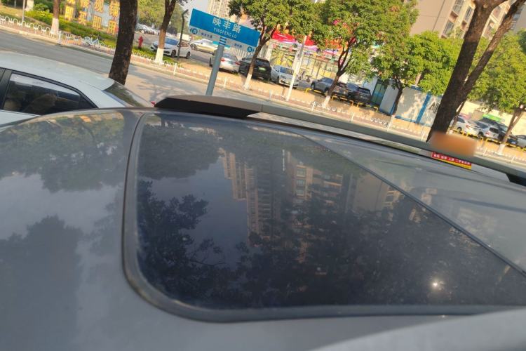 Used Toyota RAV4 2016 2.0L CVT Two-Wheel Drive Fashion Edition China V Standard
