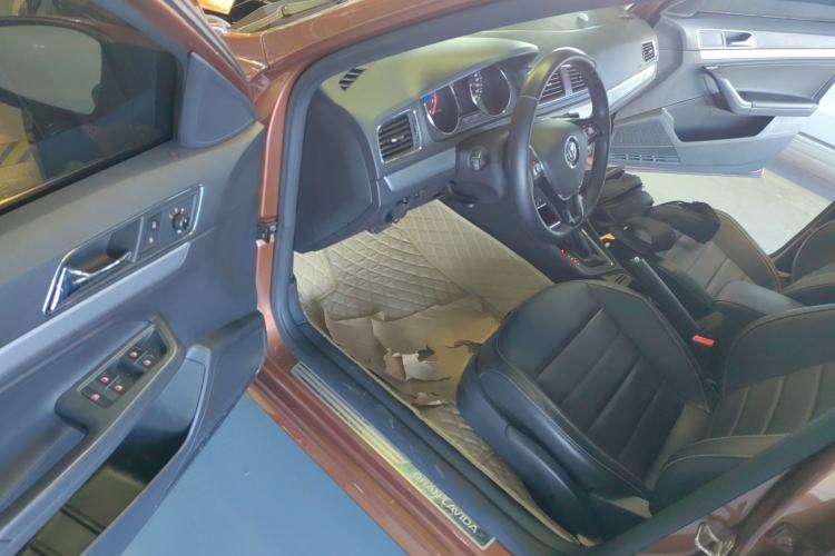 Used Volkswagen Gran Lavida 2017 230TSI DSG Comfort Edition
