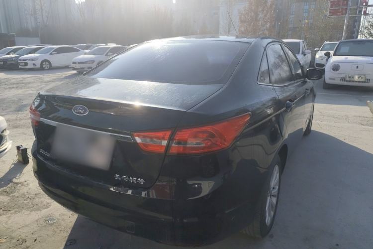 Used Ford Escort 2015 1.5L Automatic Fashion Model