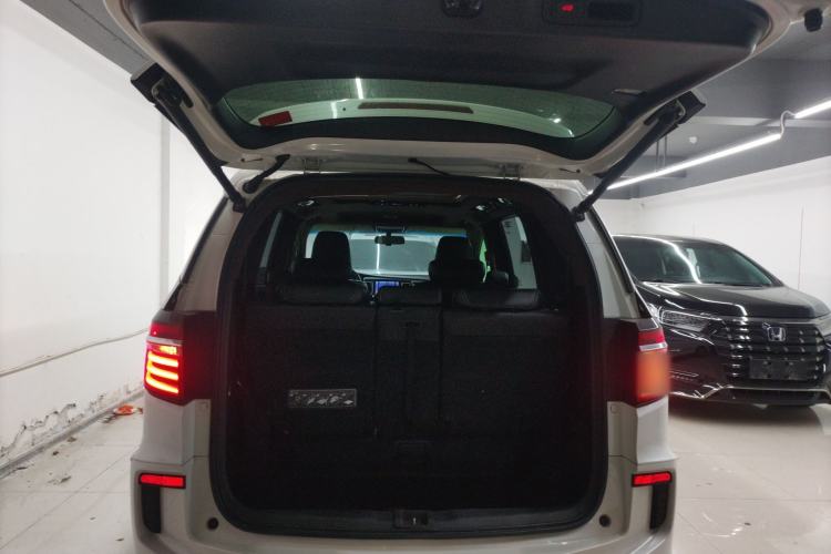 Used Honda Elysion 2016 2.4L Comfort Edition
