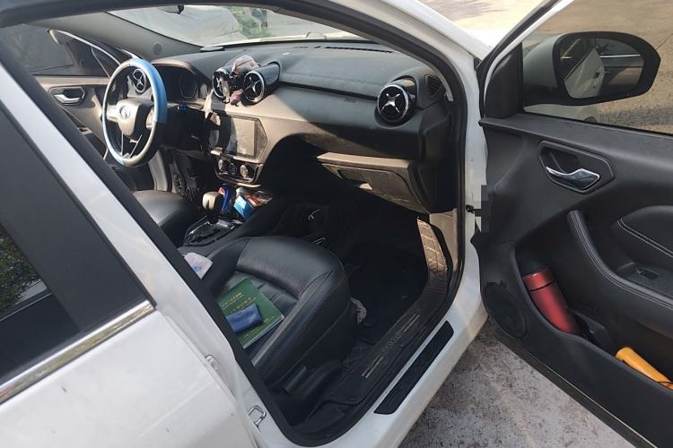 Used Soueast DX3 2019 1.5T CVT Luxury Model China V
