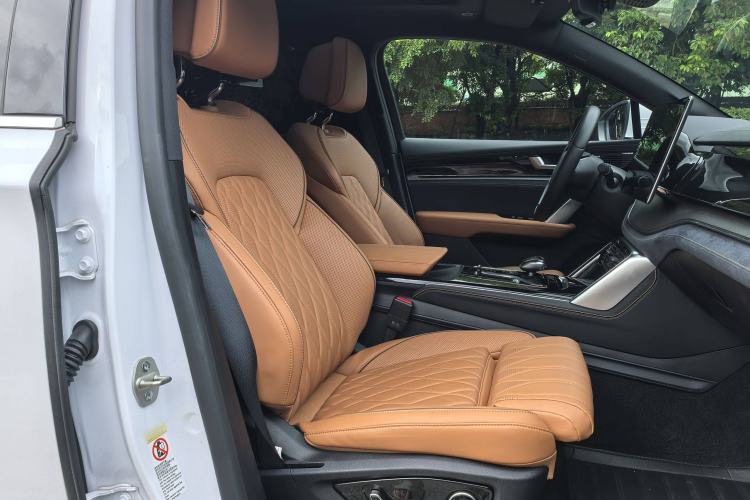 Used BYD Tang New Energy 2022 EV 730KM Luxury Model
