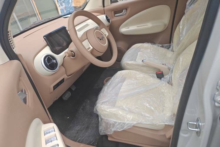 Used Wuling Hongguang MINIEV 2025 Four-Door Version Advanced Edition
