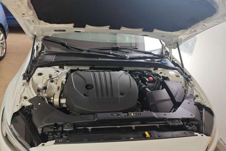 Used Volvo V60 2021 B4 Zhiyi Luxury Edition
