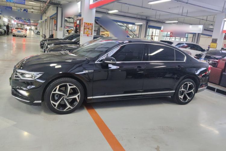 Used Volkswagen Magotan 2023 2 Million Units Commemorative Edition 330TSI DSG Luxury Version
