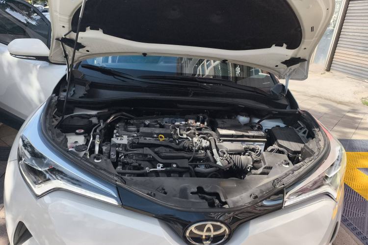 Used Toyota IZOA 2020 2.0L Yichi Version
