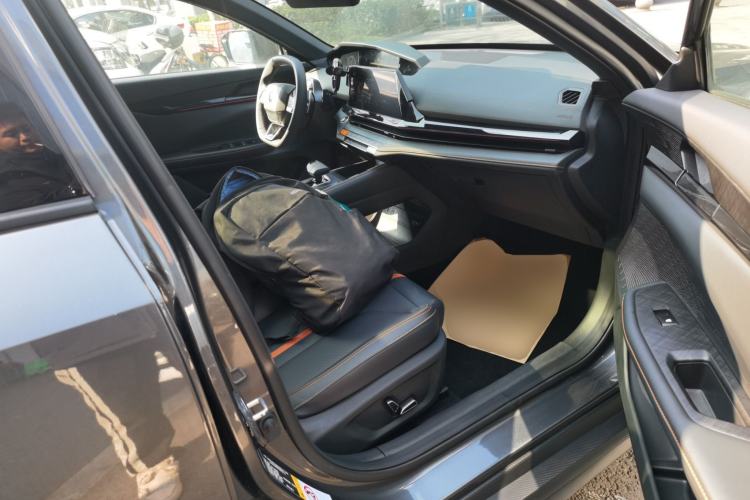 Used Changan UNI-V 2024 1.5T Prestige Edition
