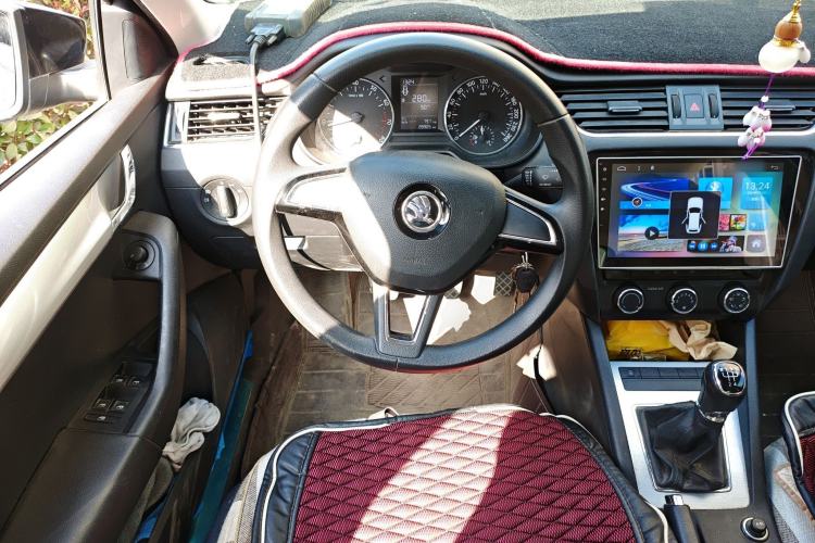 Used Skoda Octavia 2017 1.6L Manual Trend Edition
