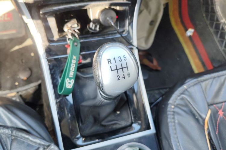 Used Haval H2 2017 Red-Label 1.5T Manual Two-Wheel Drive Luxury Model
