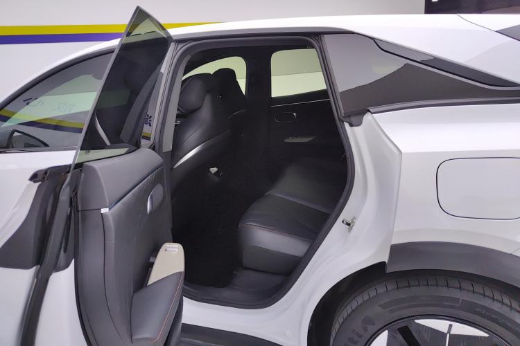 Used  S07 2023 200Max Range-Extended Version
