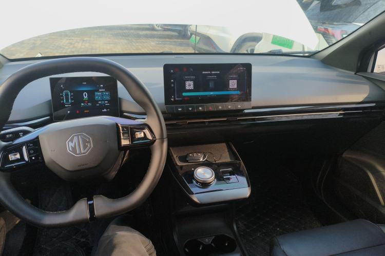 Used MG 4 EV 2022 425 km Luxury Edition
