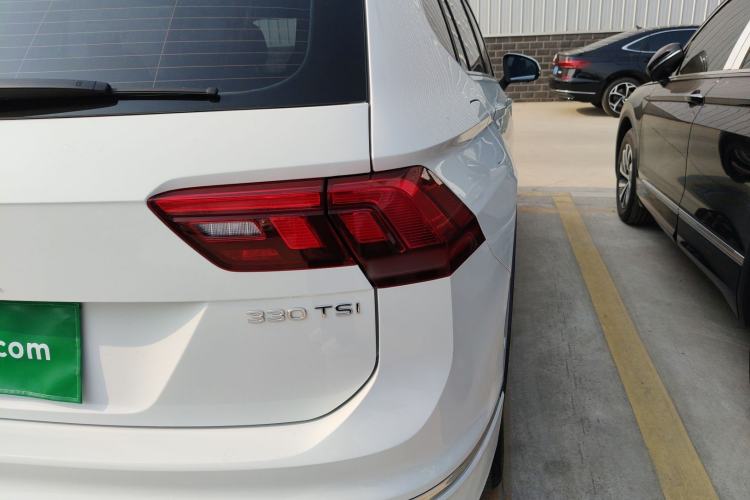 Used Volkswagen Tiguan L 2024 Outstanding Model 330TSI Automatic Two-Wheel Drive R-Line Dragon Glory Edition
