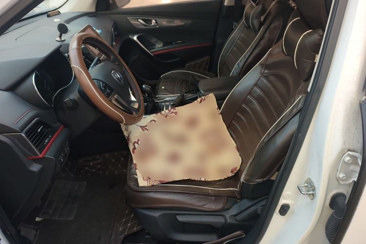 Used Changan CS55 2017 1.5T Manual Colorful Edition
