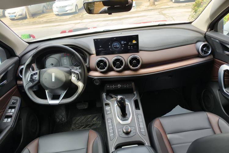 Used Wey VV5 2021 1.5T Two-Wheel Drive Color Pioneer