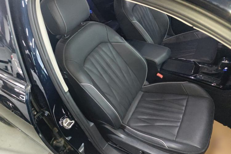 Used Volkswagen Passat 2023 330TSI Luxury Edition
