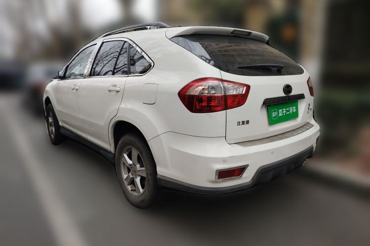 Used BYD S6 2014 2.0L Manual Luxury 5-Seater