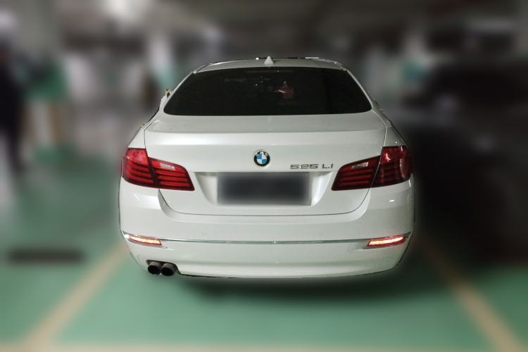 Used BMW 5 Series 2014 525Li Luxury Design Package
