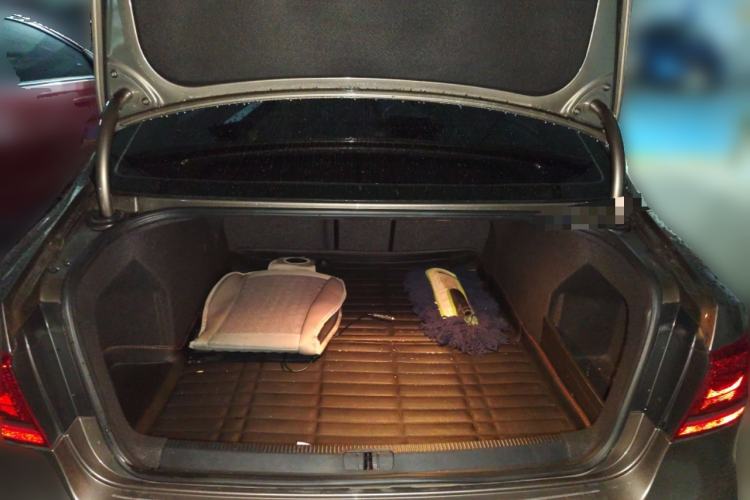 Used Volkswagen Magotan 2016 1.8TSI Luxury Comfort Model
