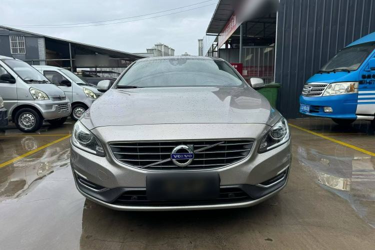 Used Volvo S60 2016 S60L T4 Zhiyuan Edition
