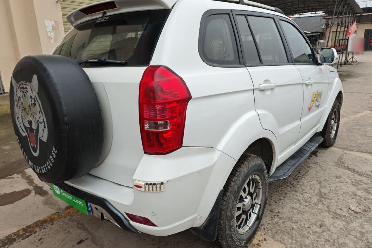 Used  Beijing BW007 2015 2.0L two-wheel drive Comfort version
