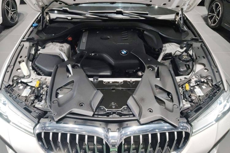 Used BMW 5 Series 2022 Second Facelift 525Li M Sport Package
