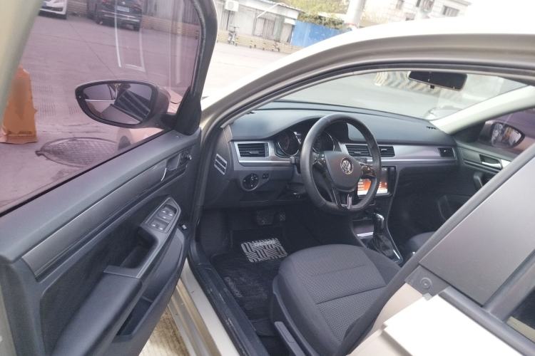 Used Volkswagen Bora 2017 1.6L Automatic Fashion Model
