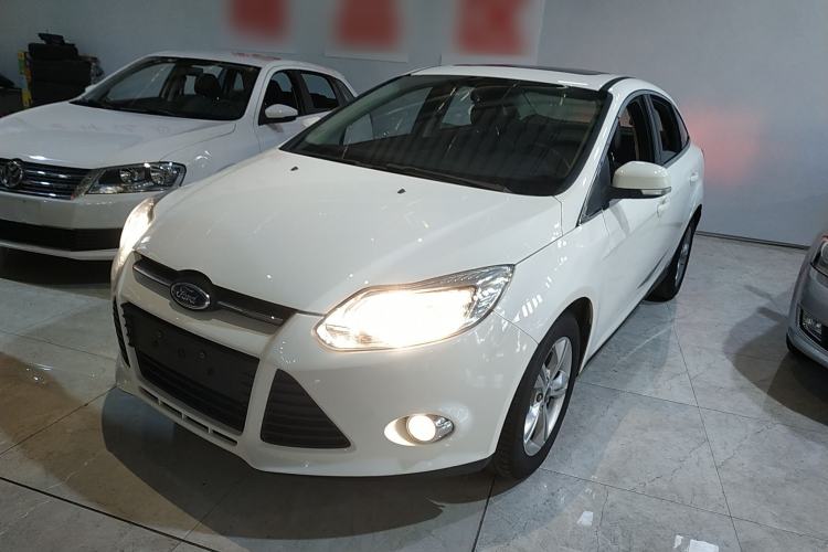 Used Ford Focus 2012 Sedan 1.6L Automatic Fashion Edition