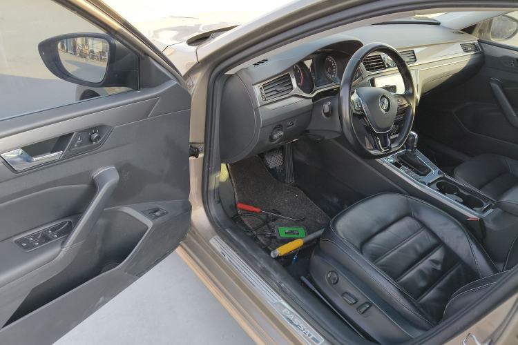 Used Volkswagen Passat 2017 330TSI DSG Luxury Edition
