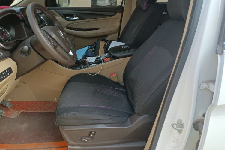 Used Baojun 730 2017 1.8L iAMT Prestige Version 7 Seats