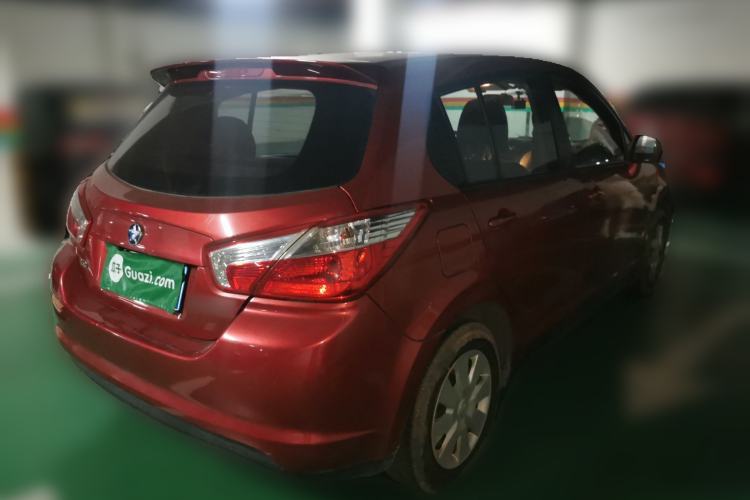 Used Venucia R50 2013 1.6L Automatic Fashion Edition