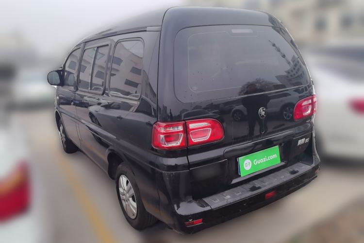 Used FORTHING Lingzhi 2023 M5 1.6L Practical Model 5 Seats