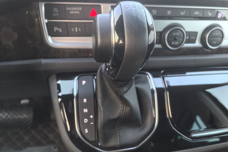 Used Volkswagen Multivan 2017 2.0 TSI Two-Wheel Drive Luxury Edition 7 Seats