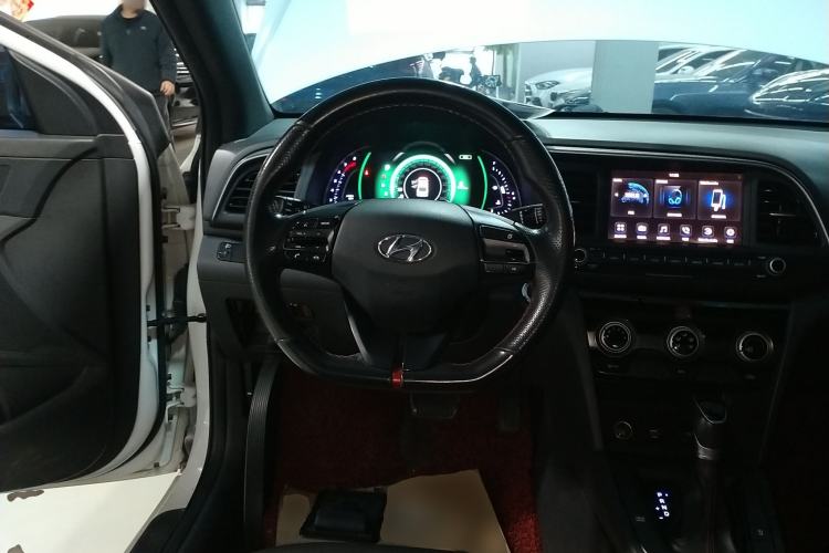 Used Hyundai Elantra 2019 1.4T Dual-Clutch Xuan Dong · Dynamic Model
