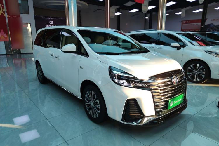 Used Buick GL8 2023 Land Executive Class 652T Luxury Model
